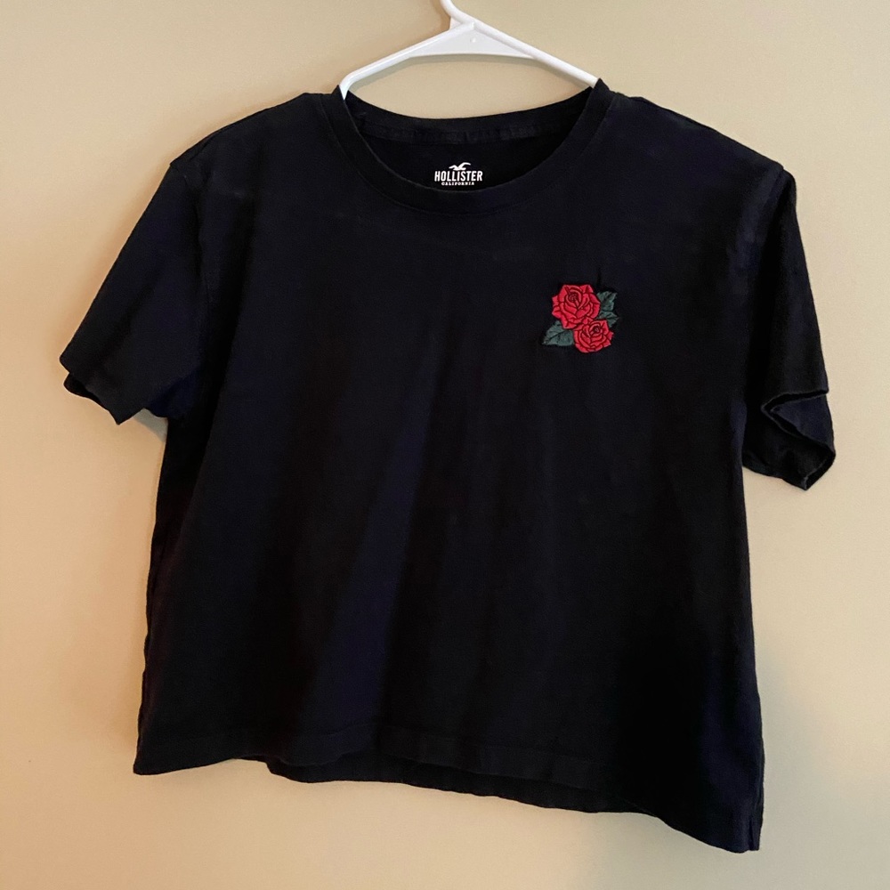 Black short sleeve shirt